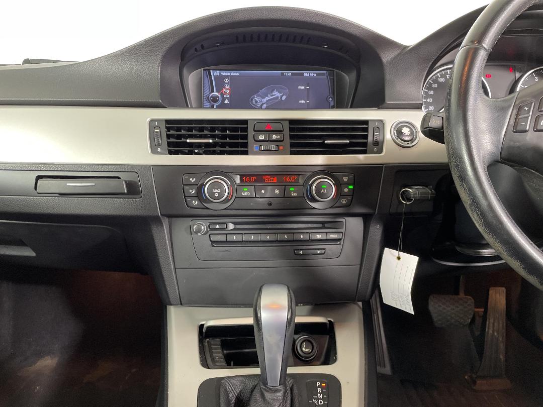 Photo '16' of BMW 320I Photo '16' of BMW 320I