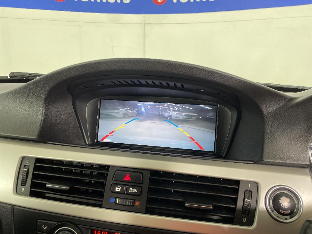 Photo '24' of BMW 320I Photo '24' of BMW 320I