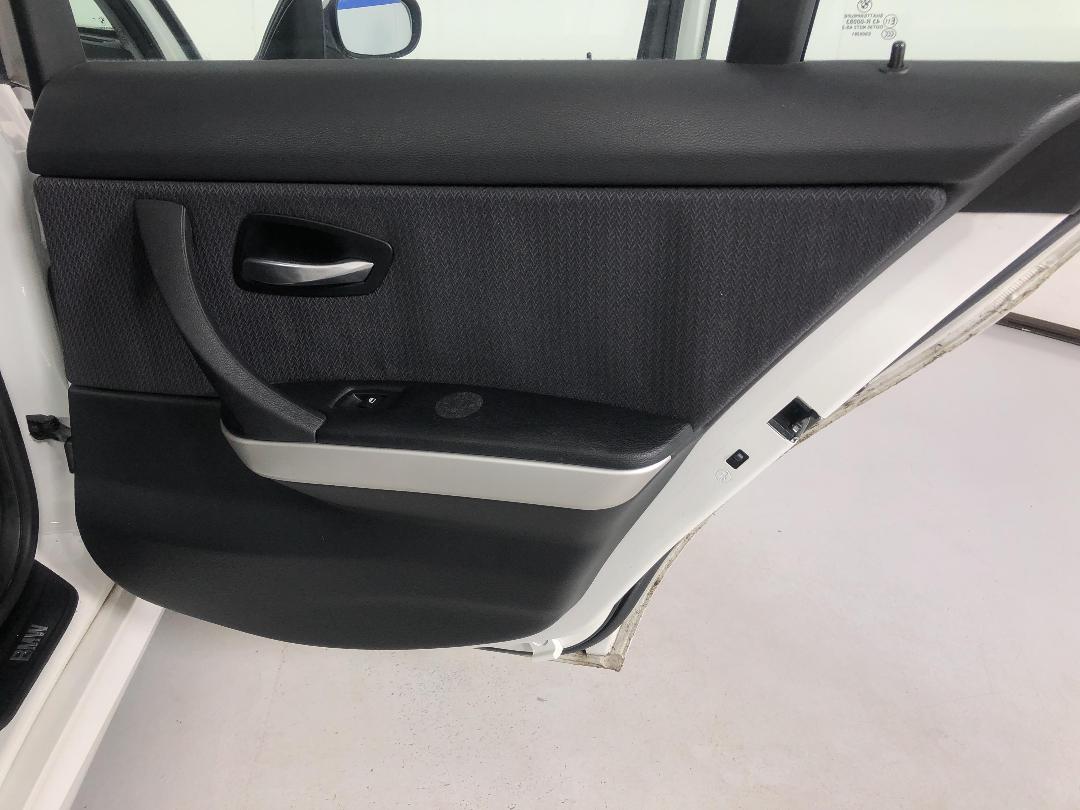 Photo '19' of BMW 320I