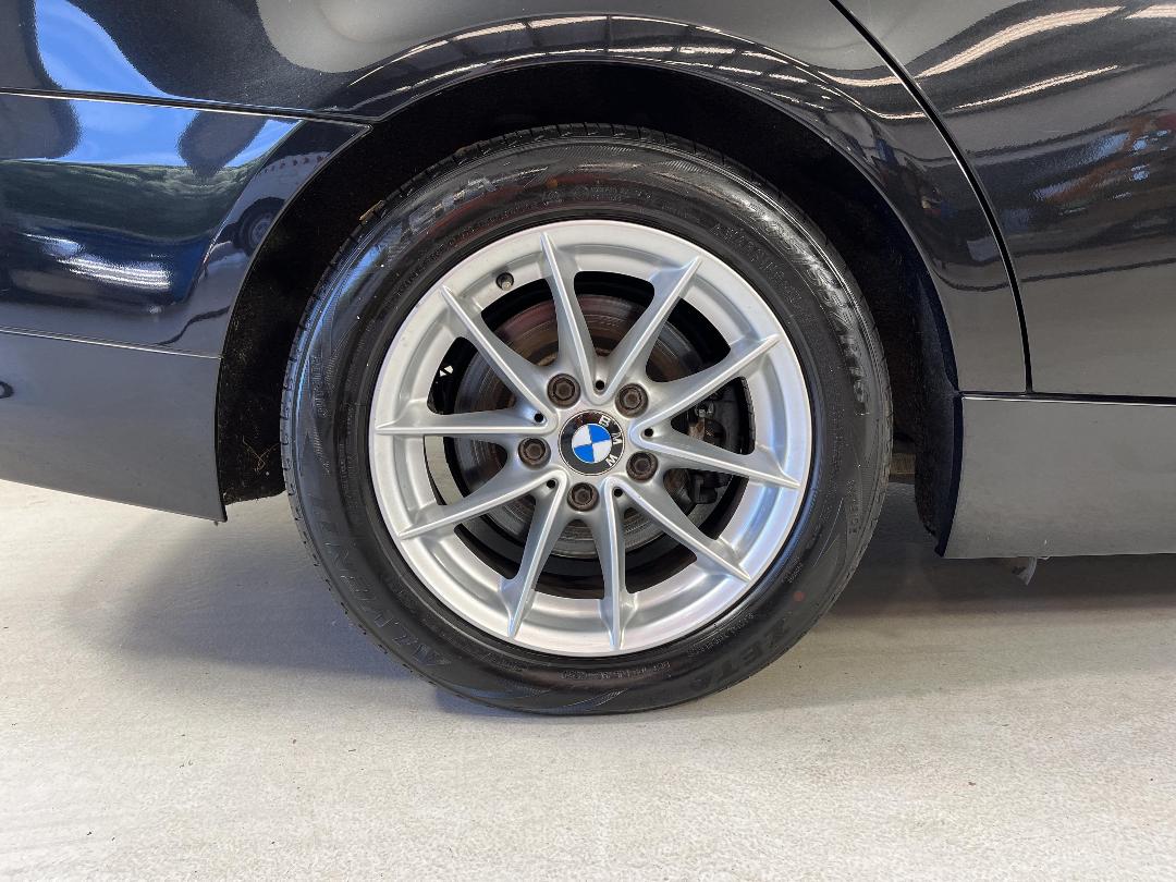 Photo '12' of BMW 320I