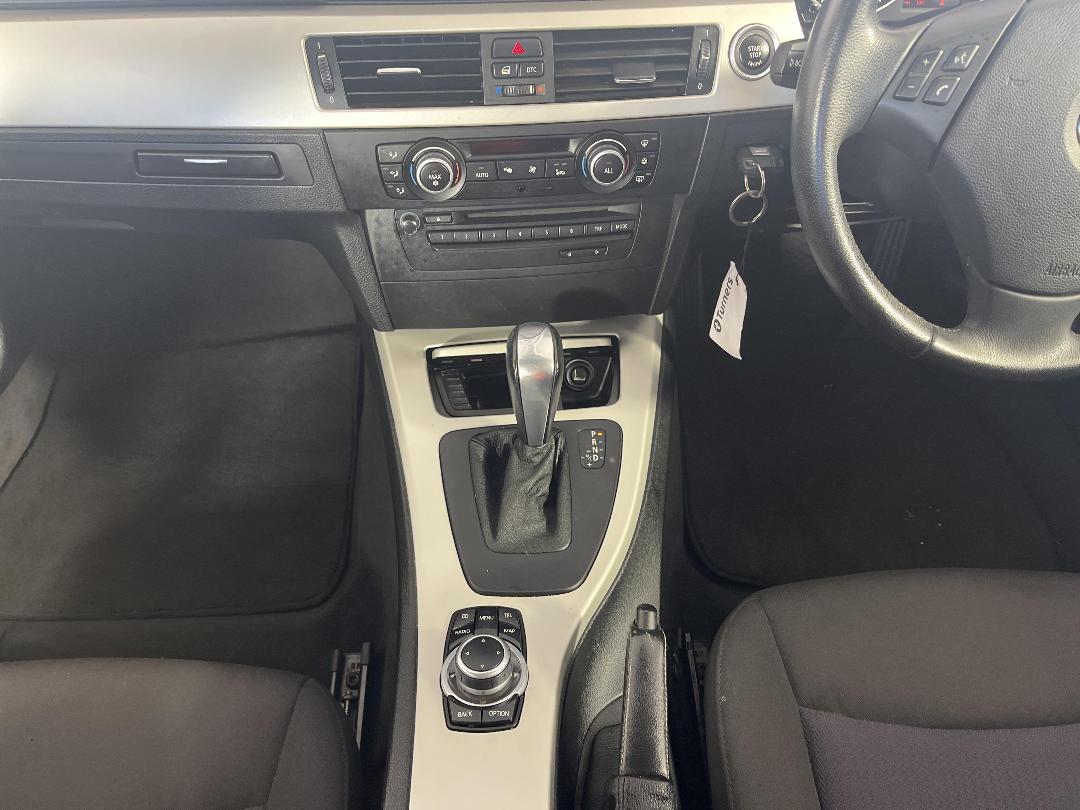 Photo '18' of BMW 320I