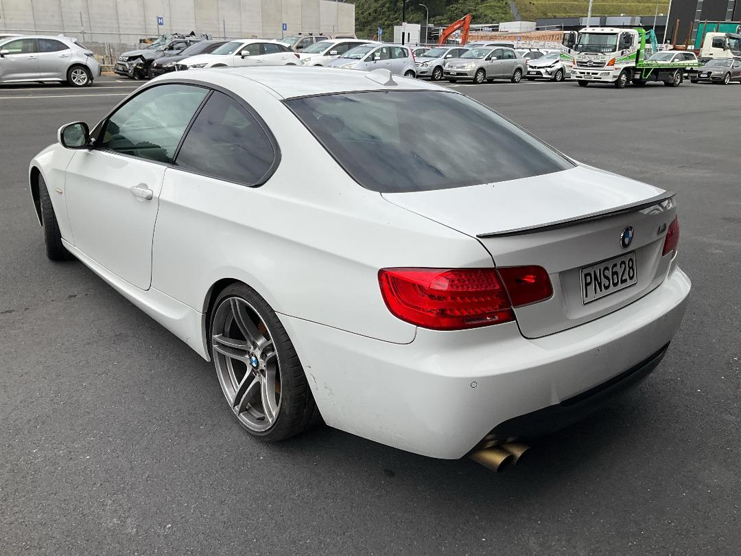 Photo '3' of BMW 330