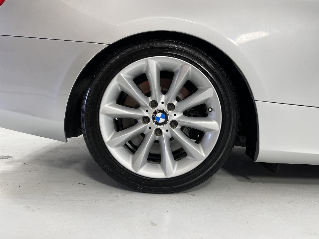 Photo '12' of BMW 335I