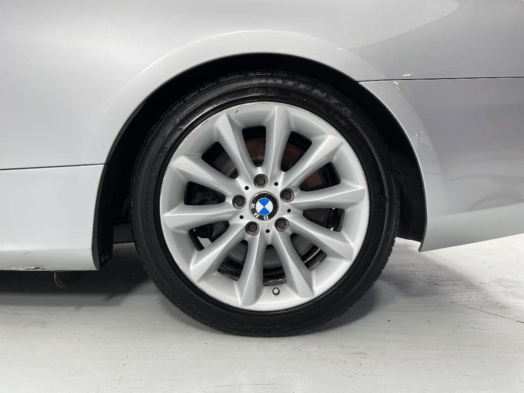 Photo '11' of BMW 335I