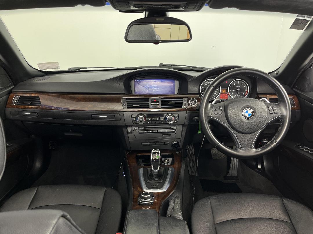 Photo '16' of BMW 335I