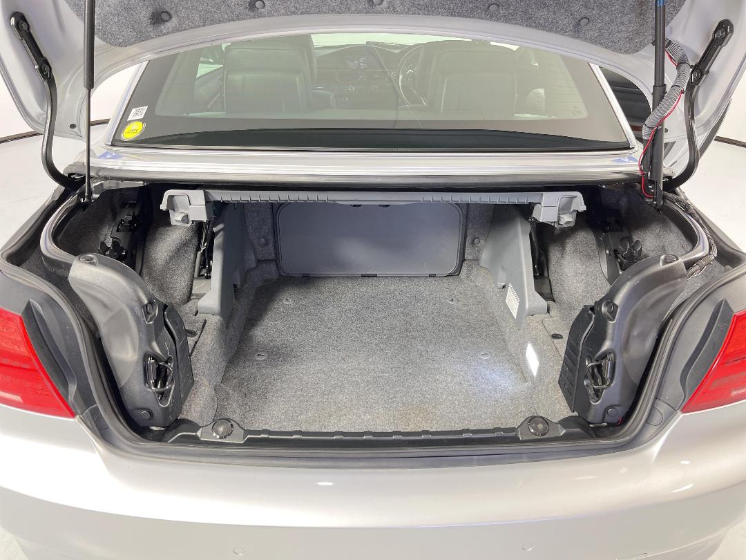 Photo '21' of BMW 335I