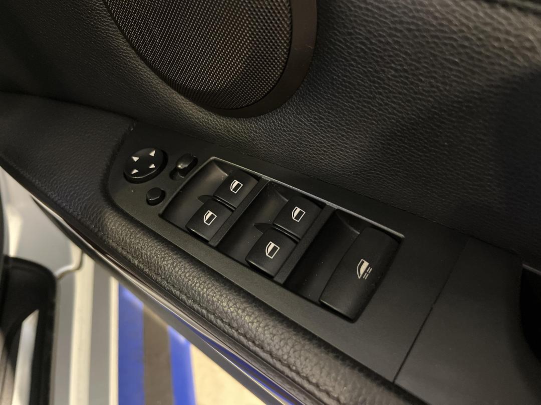 Photo '30' of BMW 335I