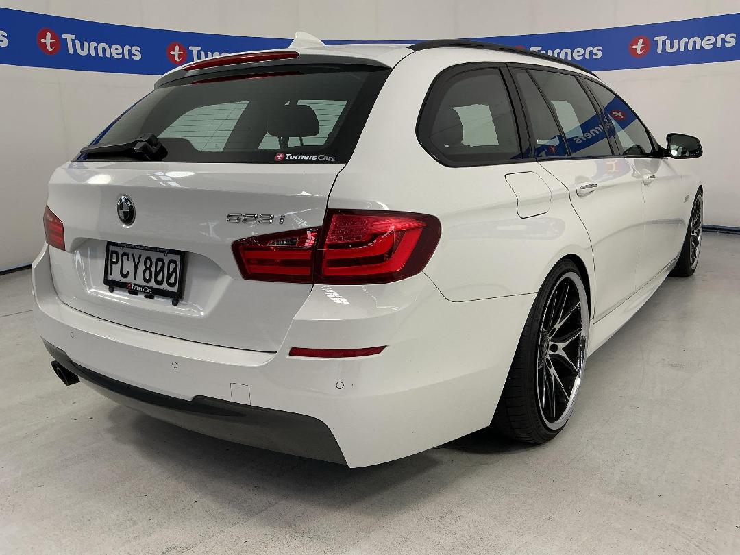 Photo '7' of BMW 523I Photo '7' of BMW 523I