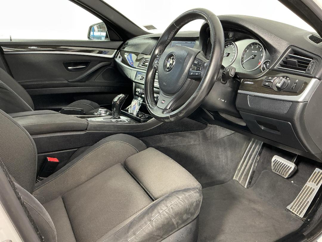 Photo '16' of BMW 523I Photo '16' of BMW 523I