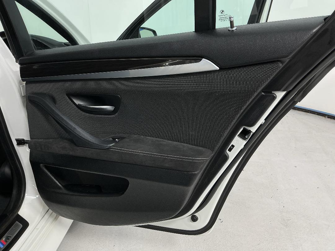 Photo '19' of BMW 523I Photo '19' of BMW 523I