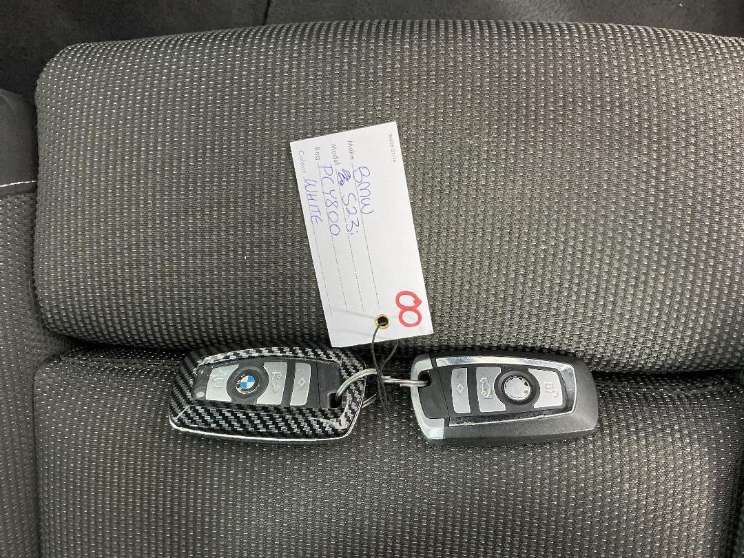 Photo '22' of BMW 523I Photo '22' of BMW 523I