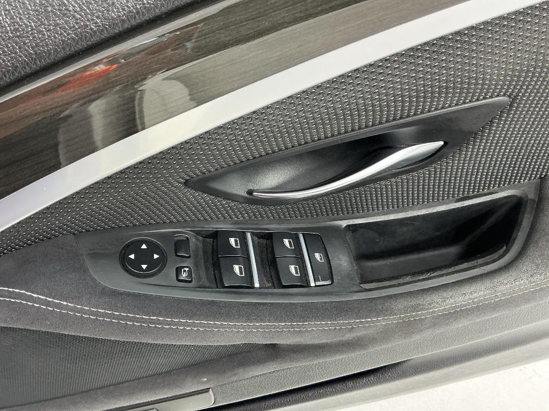 Photo '26' of BMW 523I Photo '26' of BMW 523I