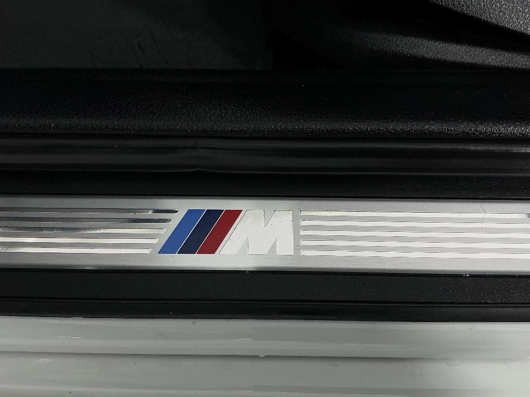 Photo '30' of BMW 523I Photo '30' of BMW 523I