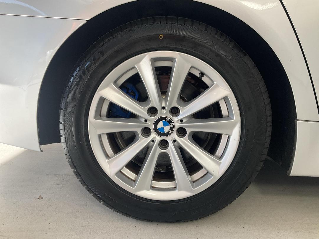 Photo '12' of BMW 523I Photo '12' of BMW 523I