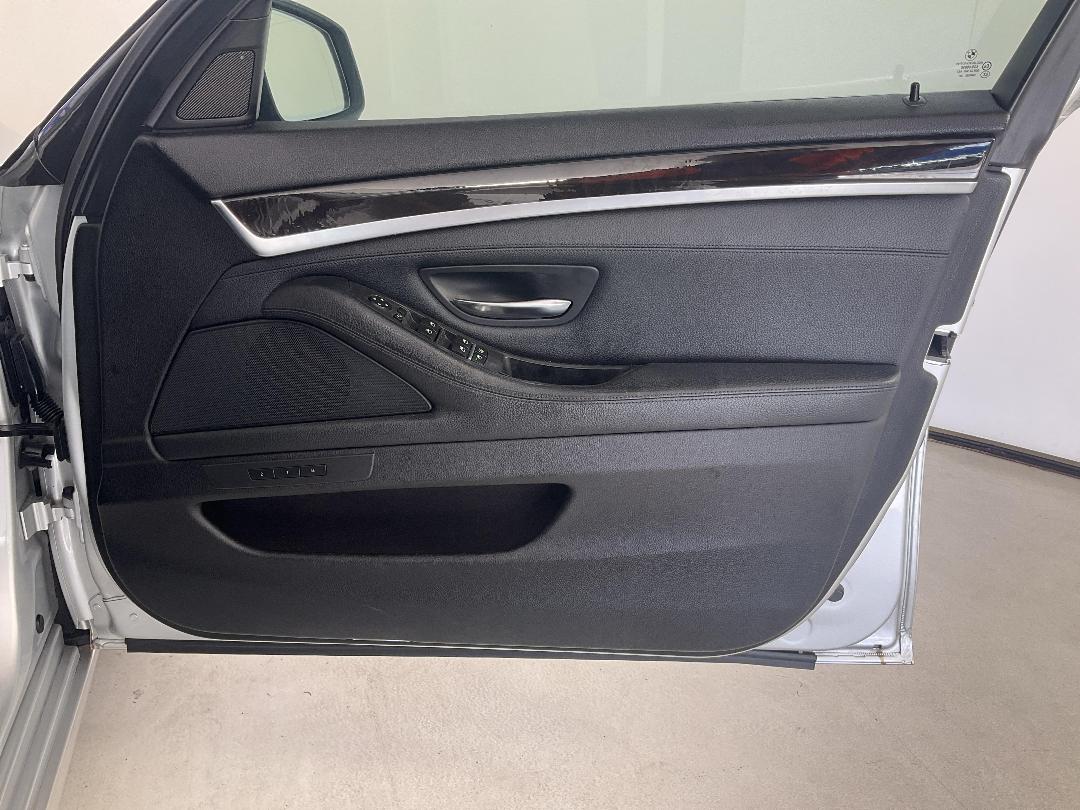 Photo '15' of BMW 523I Photo '15' of BMW 523I