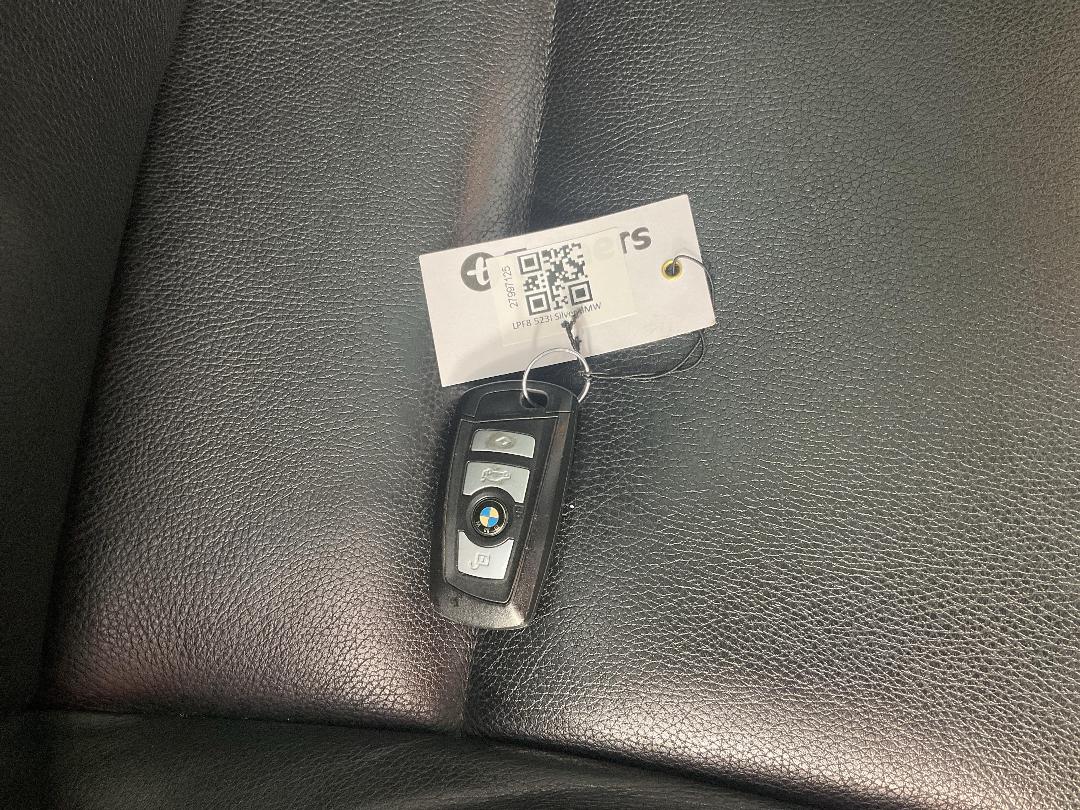 Photo '22' of BMW 523I Photo '22' of BMW 523I