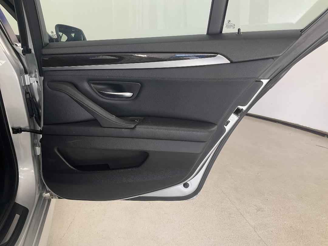 Photo '19' of BMW 523I Photo '19' of BMW 523I