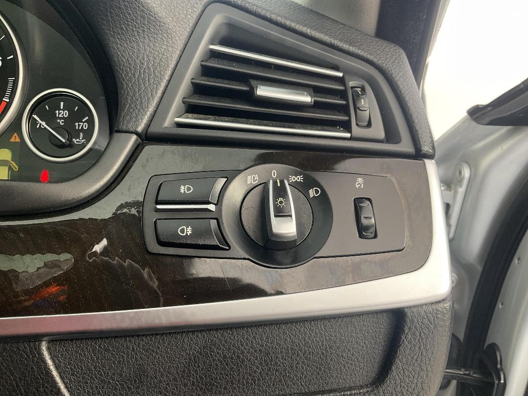 Photo '29' of BMW 523I Photo '29' of BMW 523I