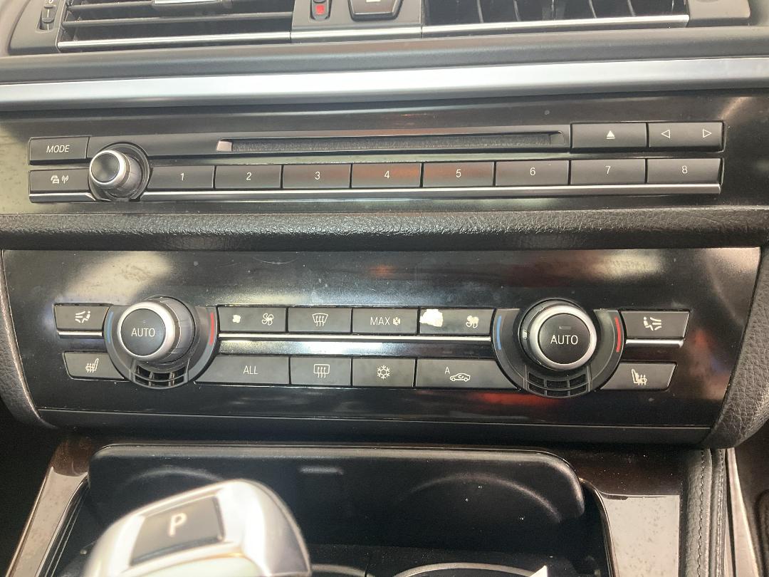 Photo '32' of BMW 523I Photo '32' of BMW 523I