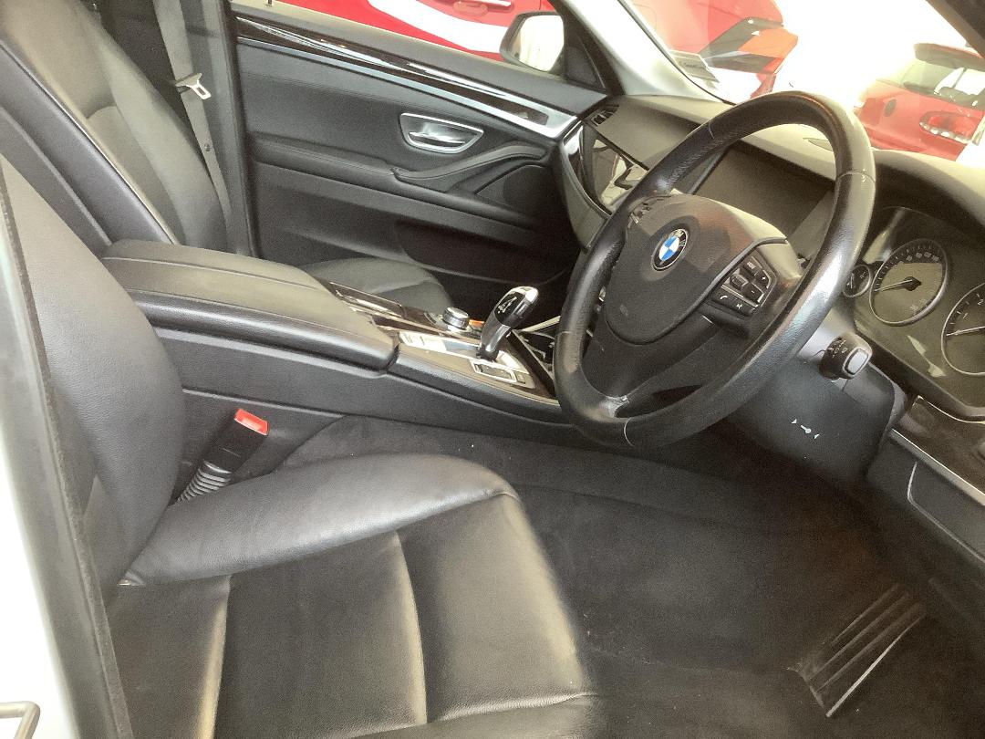 Photo '8' of BMW 528I Photo '8' of BMW 528I