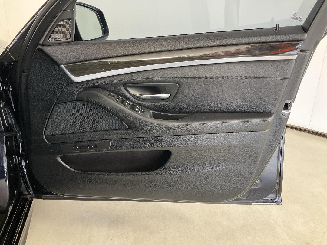 Photo '15' of BMW 530I Photo '15' of BMW 530I