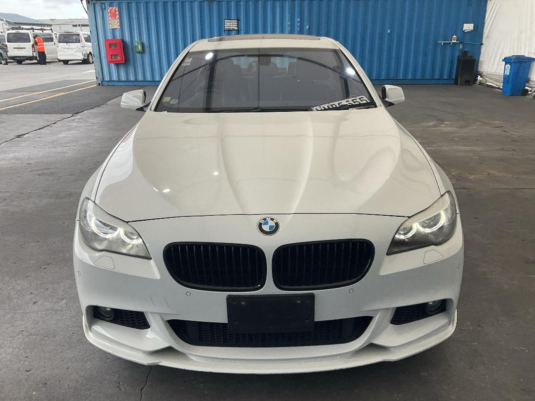 Photo '2' of BMW 550I