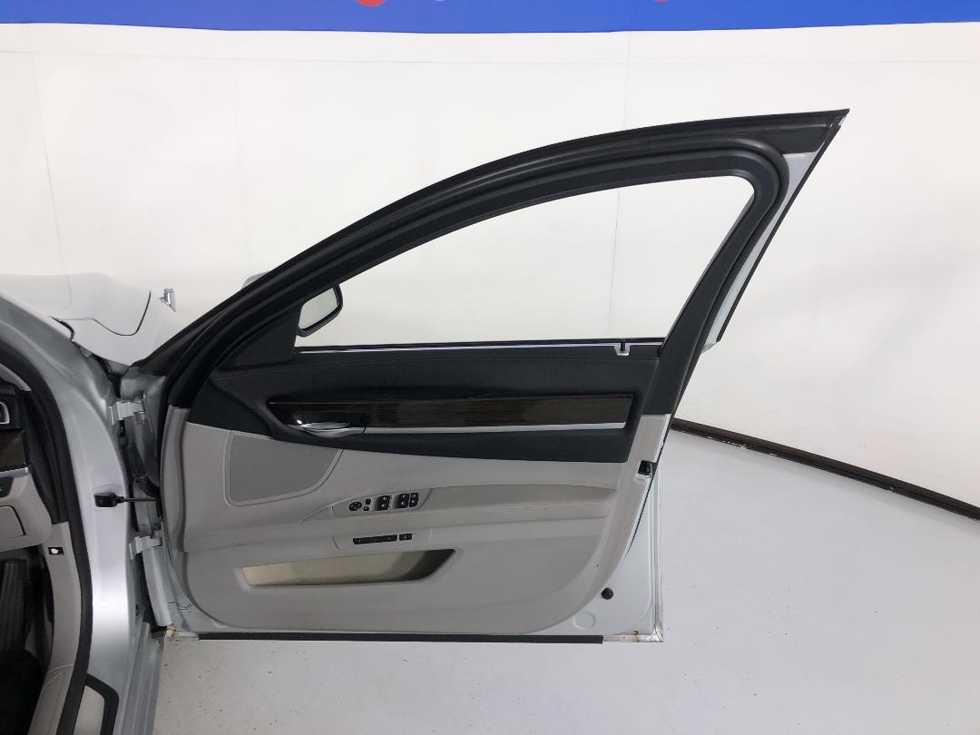 Photo '15' of BMW 7 Series