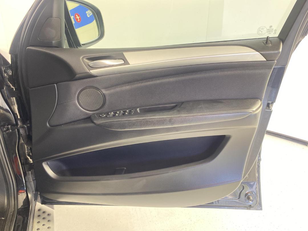 Photo '15' of BMW X5 Photo '15' of BMW X5