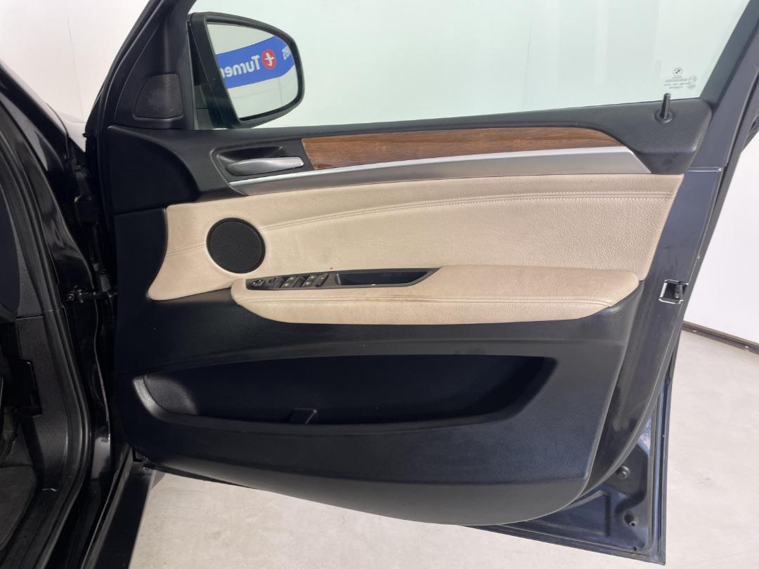 Photo '15' of BMW X6 Photo '15' of BMW X6