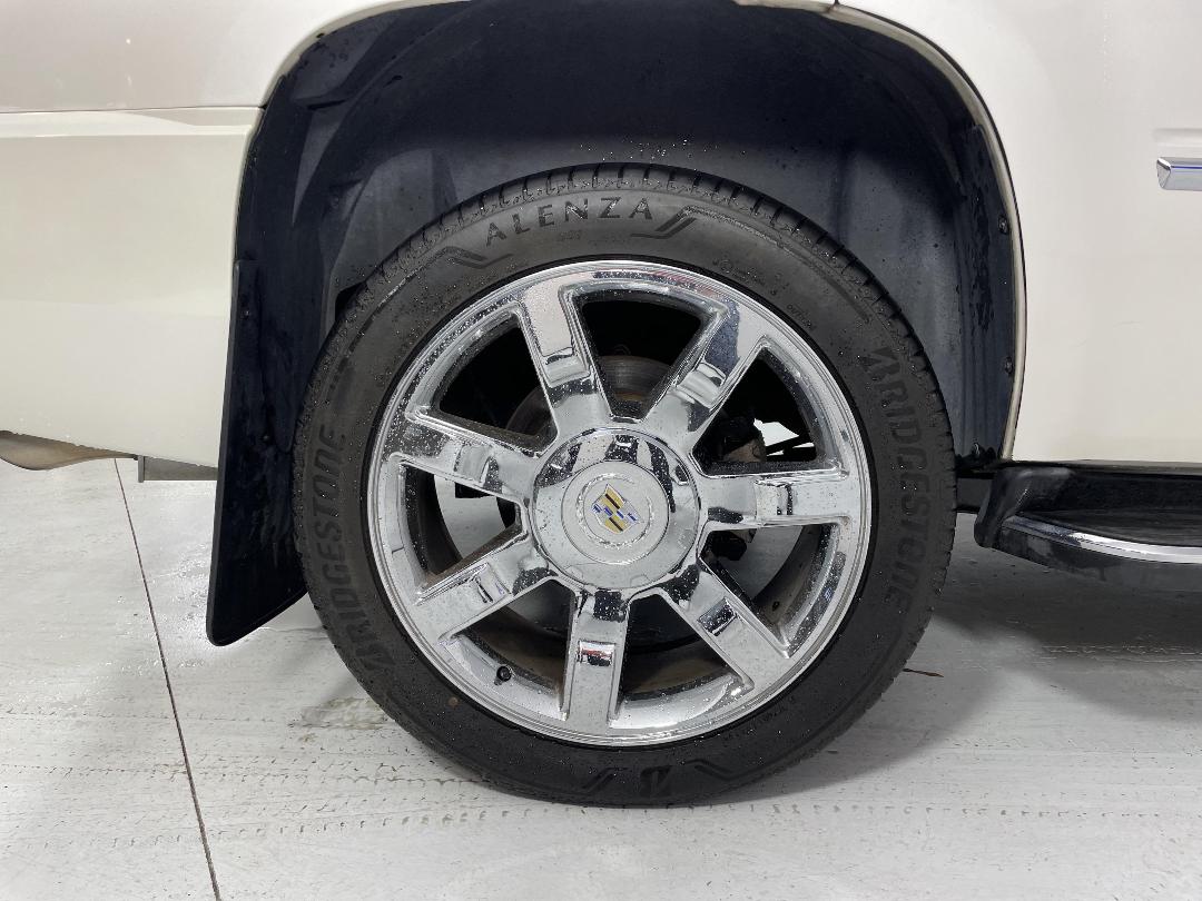 Photo '12' of Cadillac Escalade