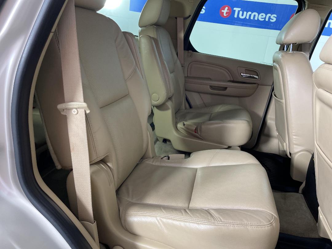 Photo '20' of Cadillac Escalade