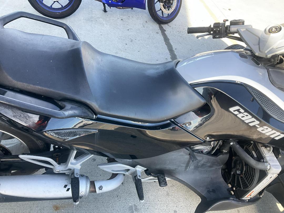 Photo '14' of CAN-AM Spyder Roadster RS