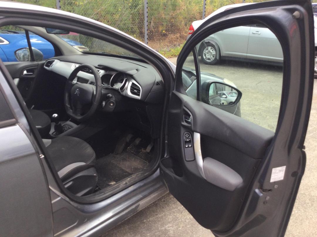 Photo '8' of Citroen C3 VT