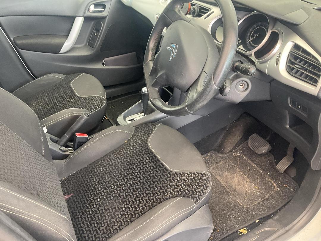 Photo '8' of Citroen C3 VTR