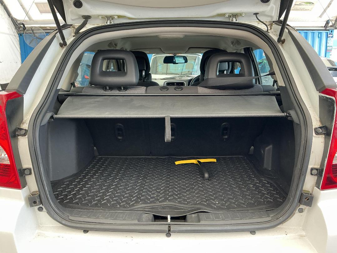 Photo '6' of Dodge Caliber SXT