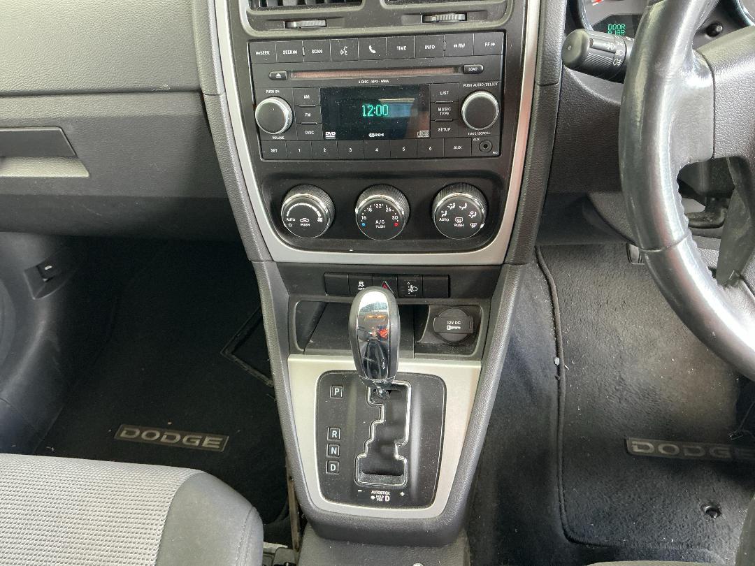 Photo '11' of Dodge Caliber SXT