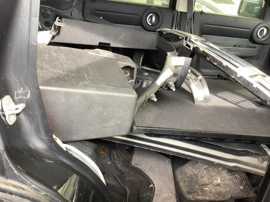 Photo '10' of Dodge Nitro SE Photo '10' of Dodge Nitro SE