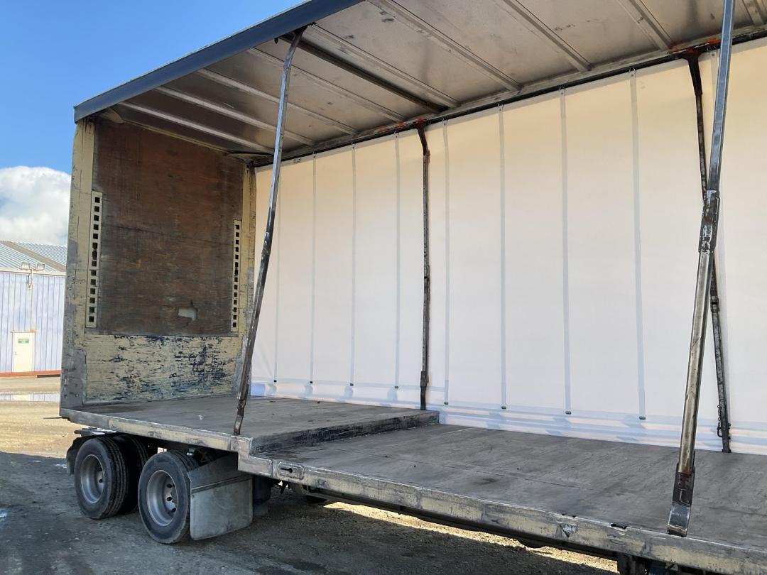 Photo '19' of Factory Built Jackson Curtainsider Full Photo '19' of Factory Built Jackson Curtainsider Full