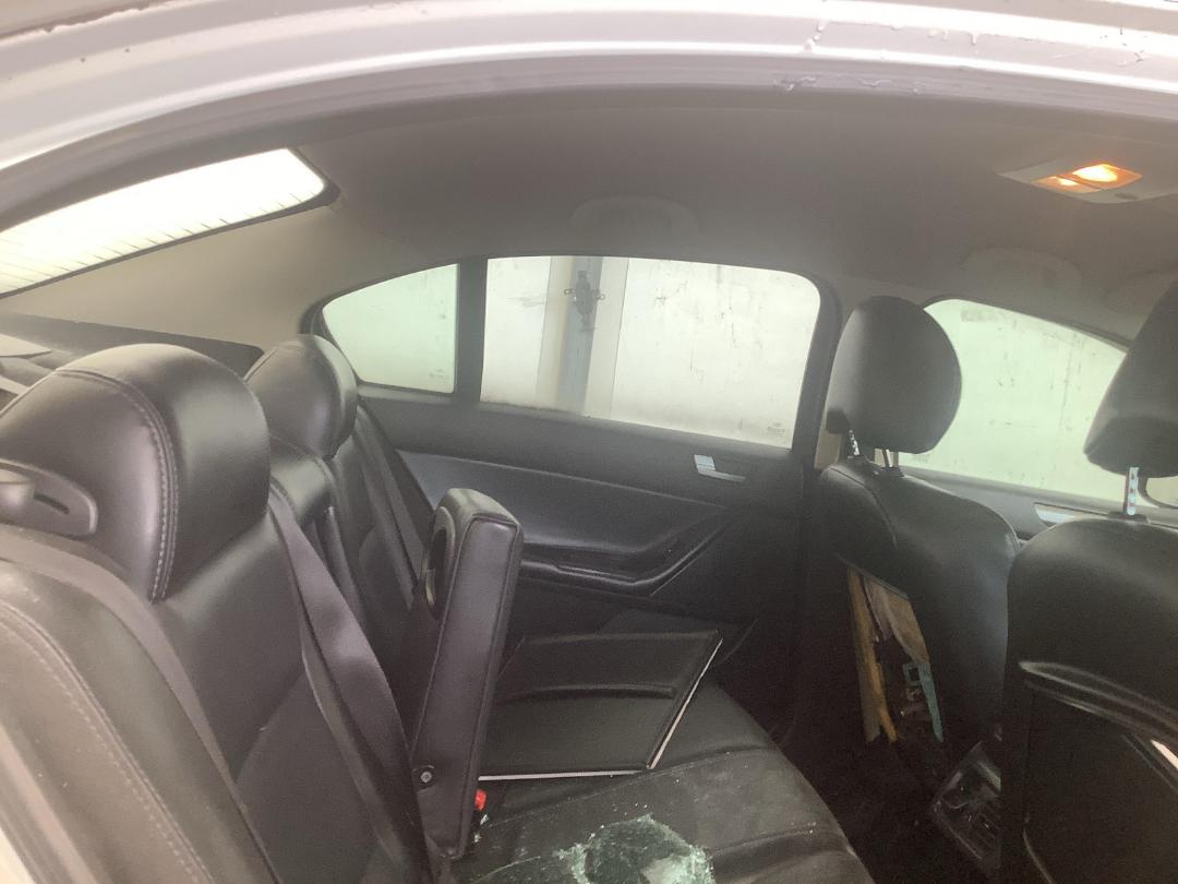 Photo '11' of Ford Falcon FG XR6 Absvp Photo '11' of Ford Falcon FG XR6 Absvp