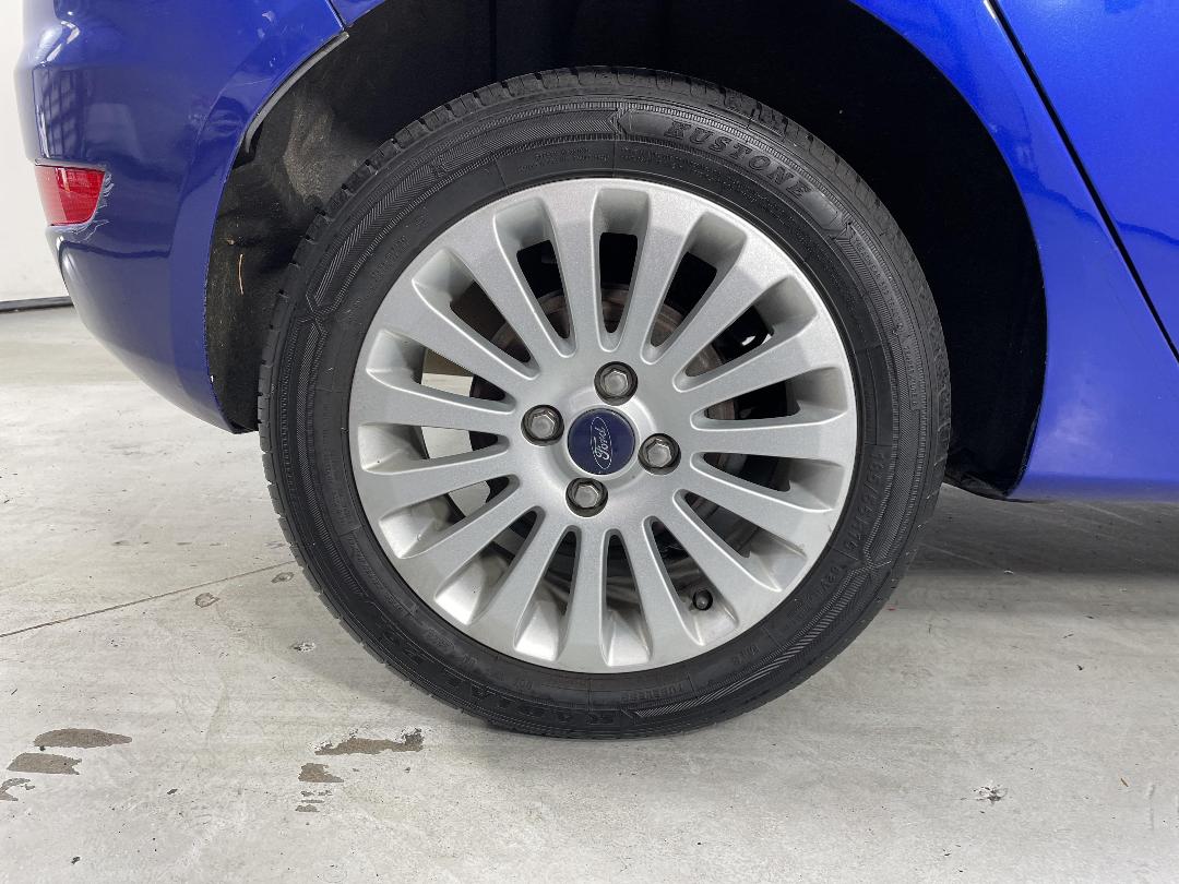 Photo '12' of Ford Fiesta Photo '12' of Ford Fiesta