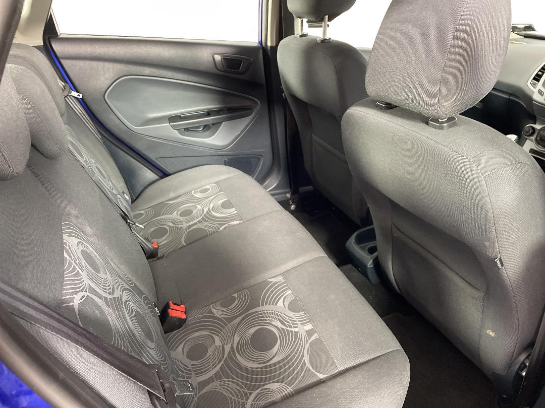 Photo '20' of Ford Fiesta Photo '20' of Ford Fiesta