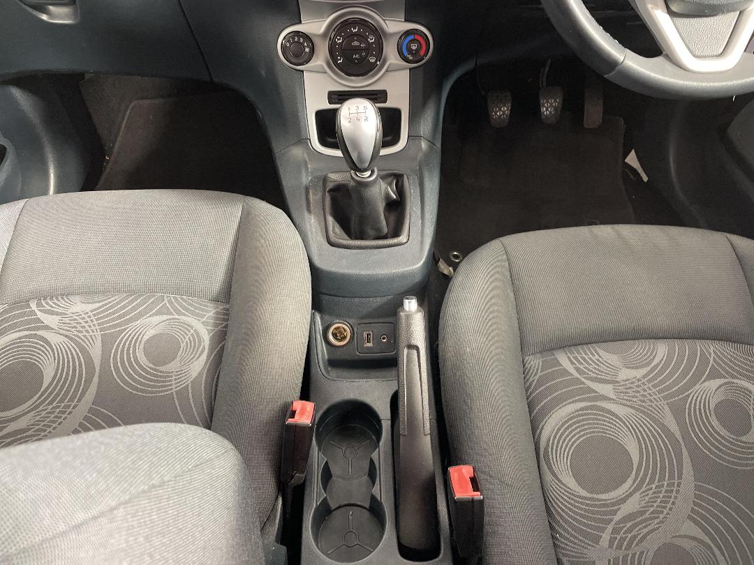 Photo '18' of Ford Fiesta Photo '18' of Ford Fiesta