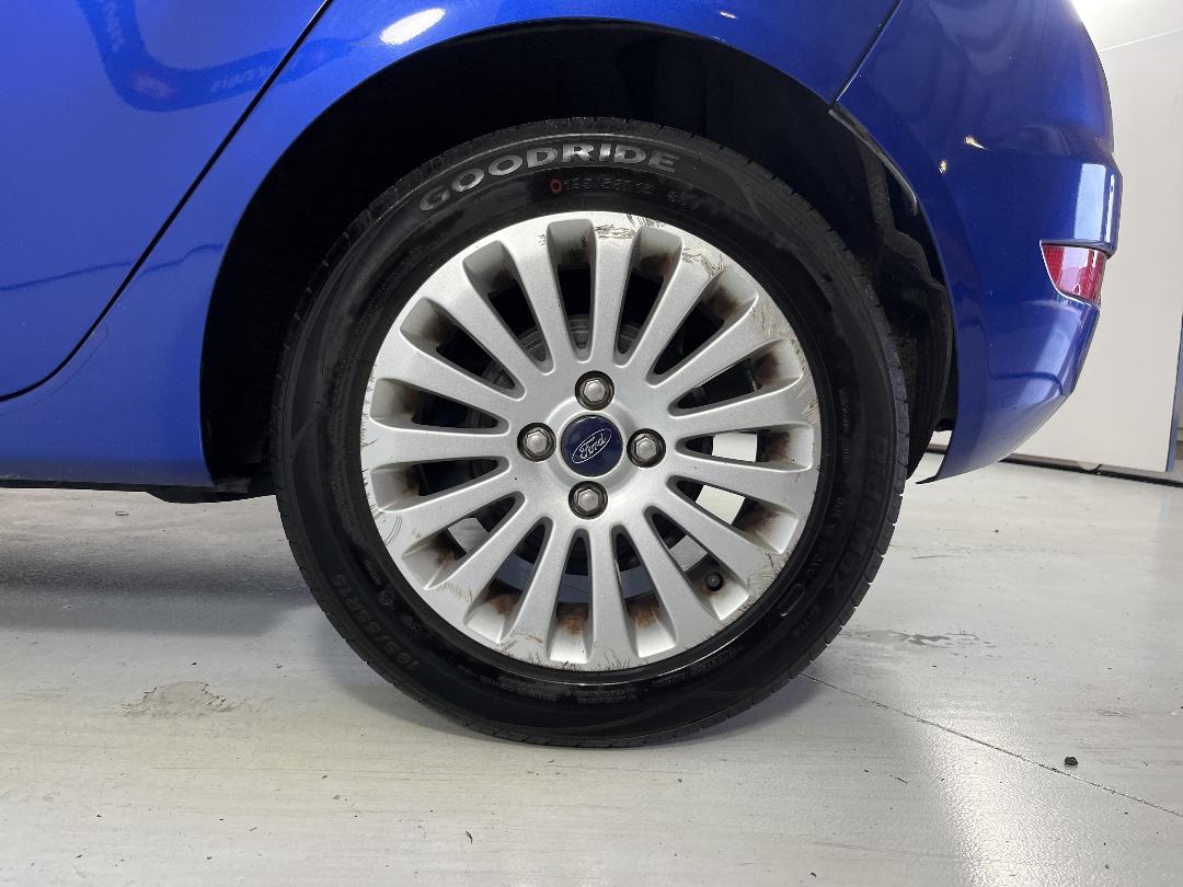 Photo '11' of Ford Fiesta