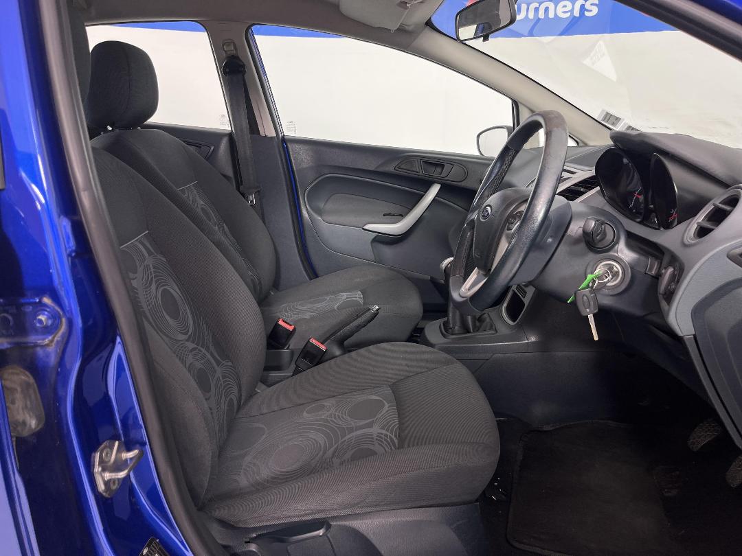 Photo '16' of Ford Fiesta