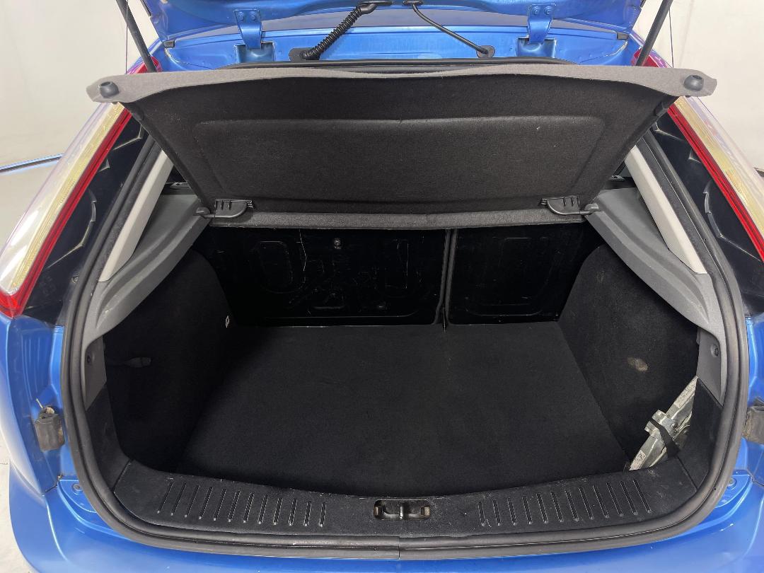 Photo '14' of Ford Focus Photo '14' of Ford Focus