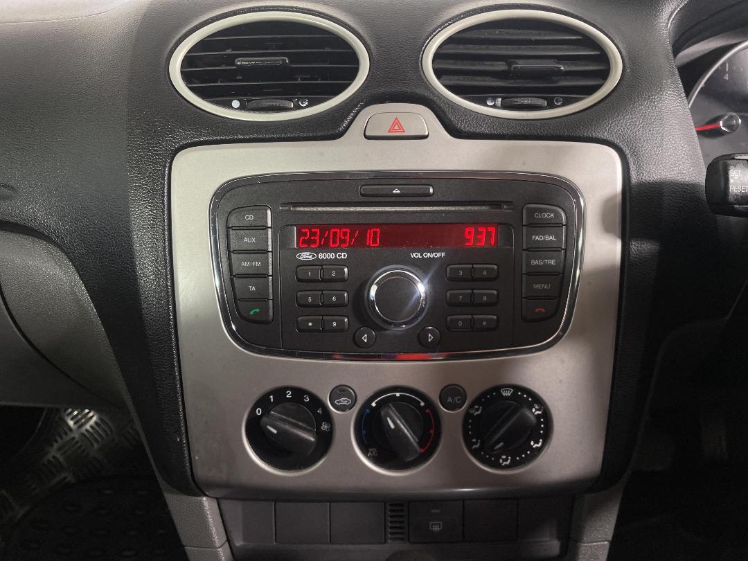 Photo '18' of Ford Focus Photo '18' of Ford Focus