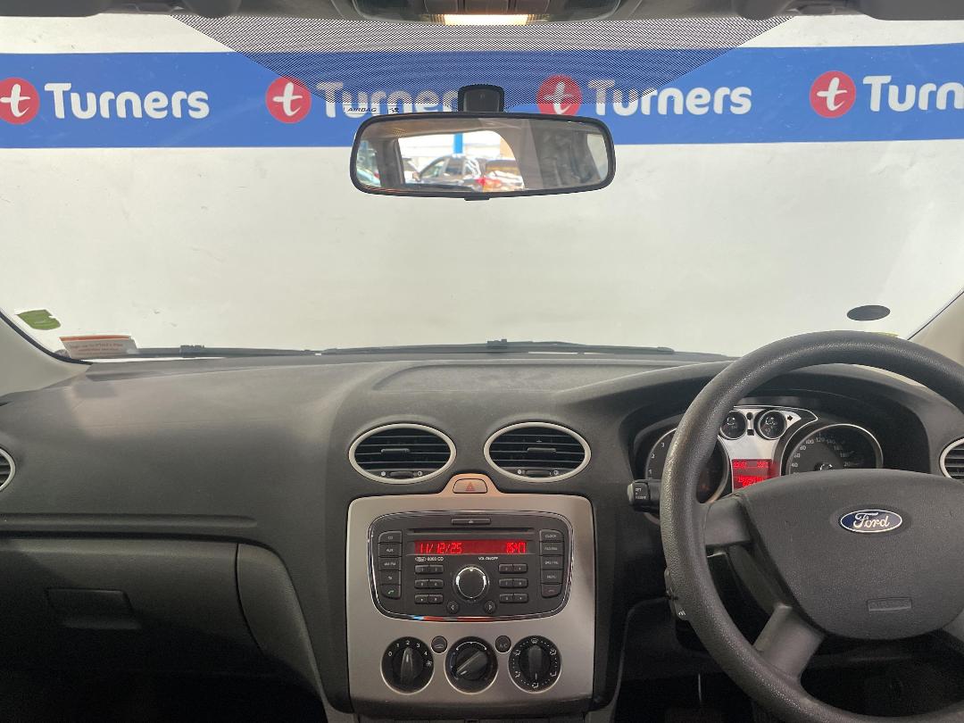 Photo '17' of Ford Focus Photo '17' of Ford Focus