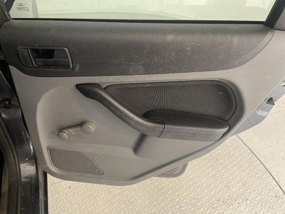 Photo '19' of Ford Focus Photo '19' of Ford Focus