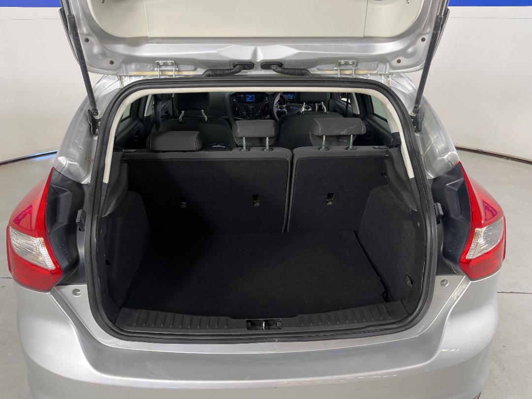 Photo '14' of Ford Focus