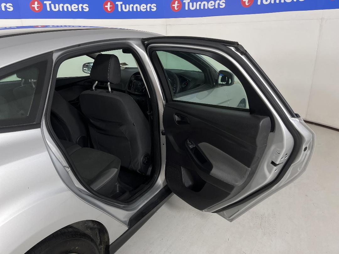 Photo '19' of Ford Focus